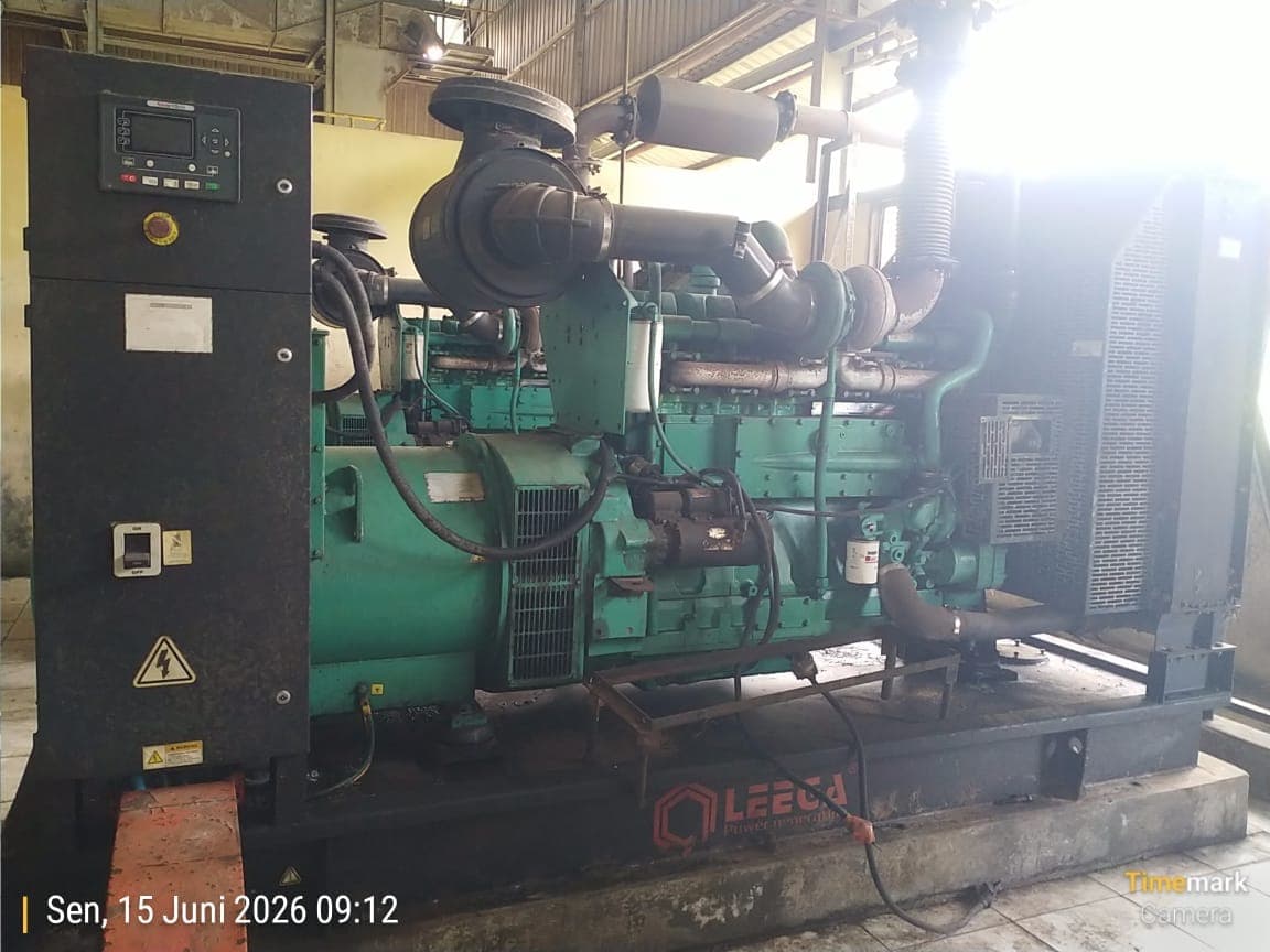 Penanganan pengiriman cargo alat berat dan mesin industri